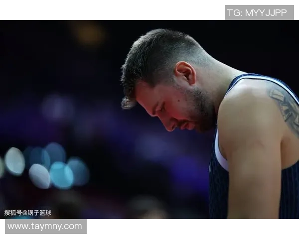 卢卡东契奇比赛数据分析揭示其球场智慧与战术思维的深度解读 卢卡东契奇比赛数据分析揭示其球场智慧与战术思维的深度解读