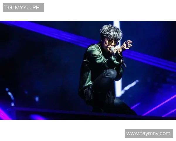 薛之谦化身足球明星展现魅力与才华引发粉丝热议