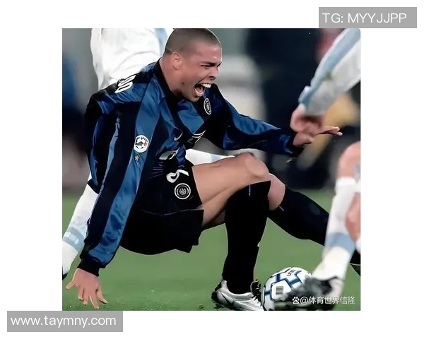 足球明星生死瞬间揭秘传奇球员如何在逆境中重生与复出